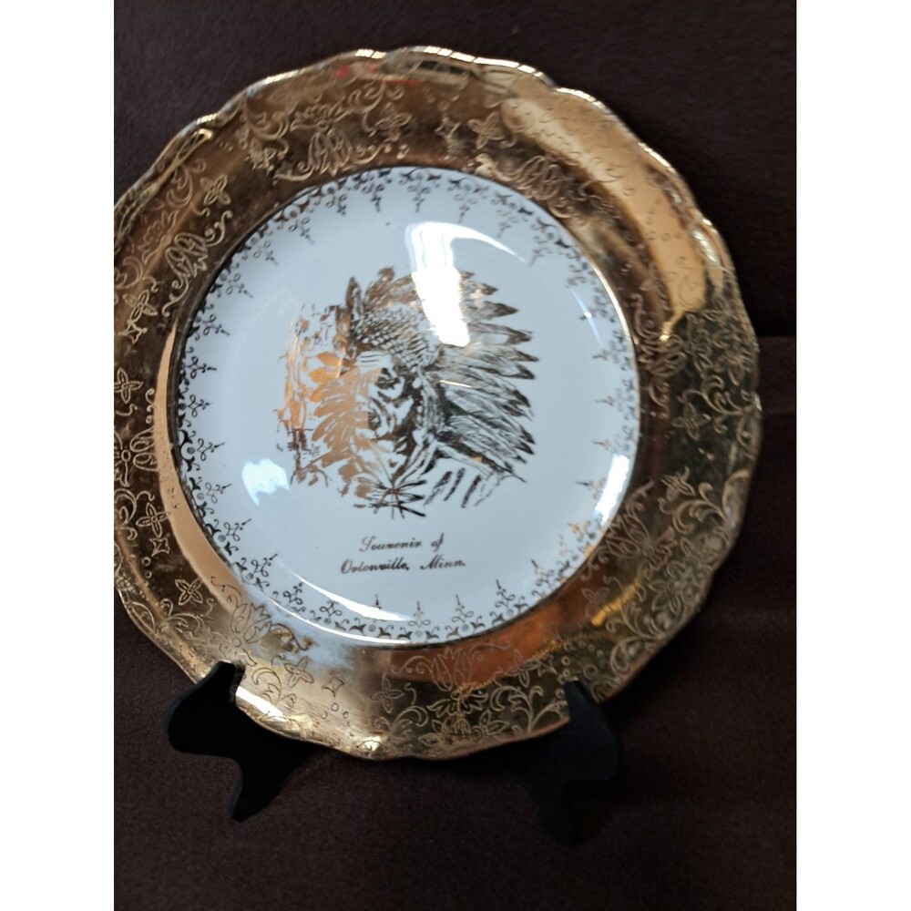 Souvenir plate